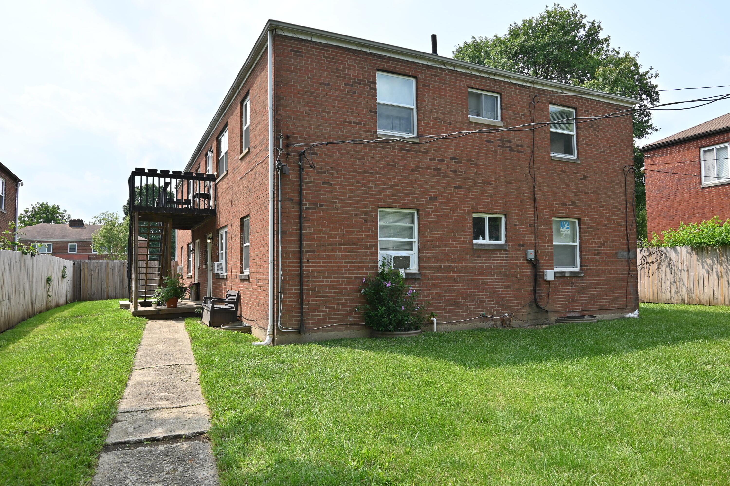 68 North Hampton Road, Unit C Columbus, OH 43213 - Photo 36 of 41 DSC_2514