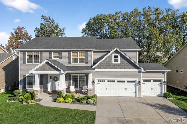 $615,000 | 415 Filipp Lane, Lake St. Louis, MO 63367