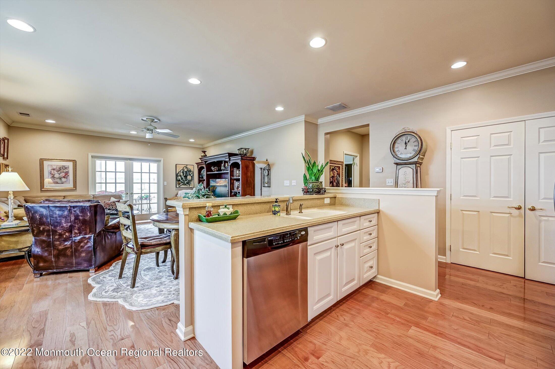 6 Lusitano Road Manalapan, NJ 07726 - Photo 15 of 52 KITCHEN
