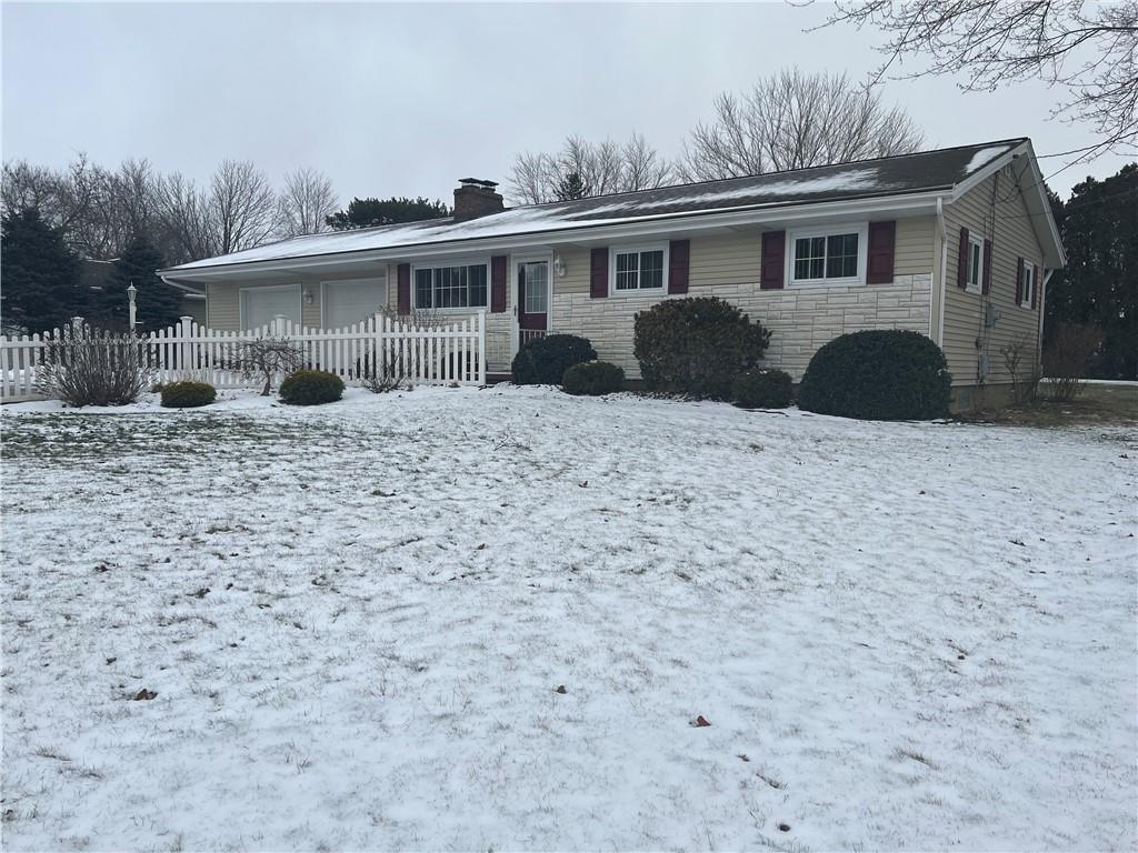 136 Seneca Way New Castle, PA 16102 - Photo 2 of 15