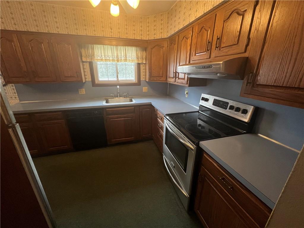 136 Seneca Way New Castle, PA 16102 - Photo 7 of 15