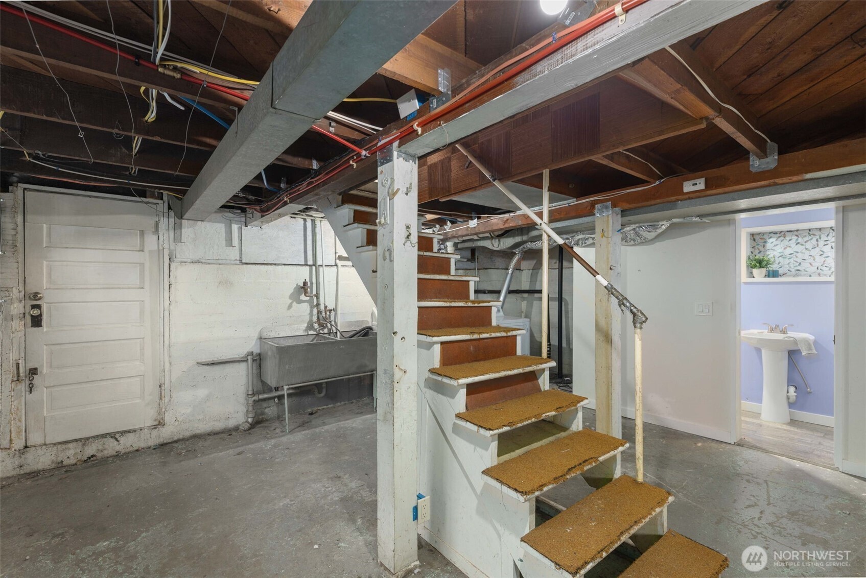 619 Northwest 89th Street Seattle, WA 98117 - Photo 17 of 24 a view of entryway
