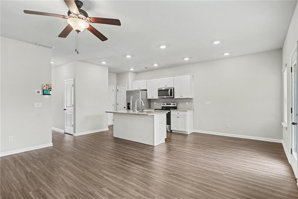 195 Skipjack Court Covington, GA 30016 - Photo 6 of 31