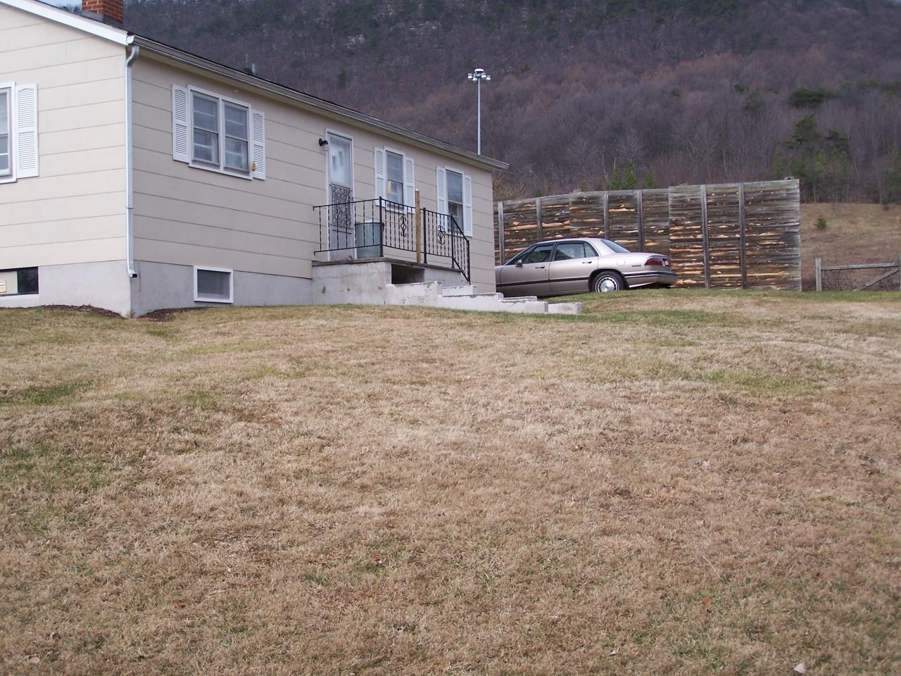 466 Bryant Road Roanoke, VA 24019 - Photo 3 of 8 Exterior