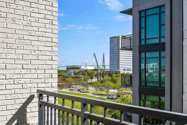 $3,250 | 5 Gadsdenboro Street, Unit 416, Charleston, SC 29401