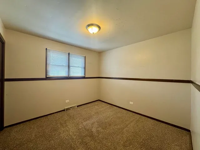 $190,000 | 18013 Park Avenue, Lansing, IL 60438