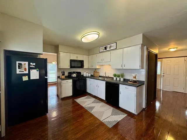 $190,000 | 18013 Park Avenue, Lansing, IL 60438