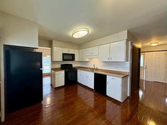 $190,000 | 18013 Park Avenue, Lansing, IL 60438