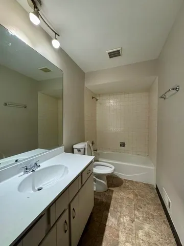 $190,000 | 18013 Park Avenue, Lansing, IL 60438