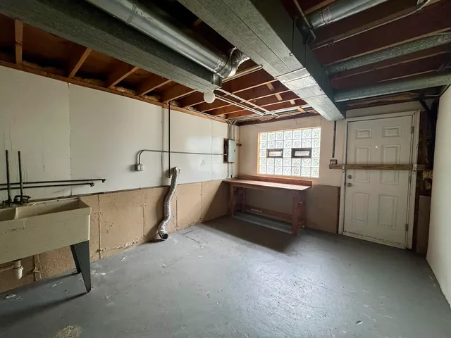 $190,000 | 18013 Park Avenue, Lansing, IL 60438