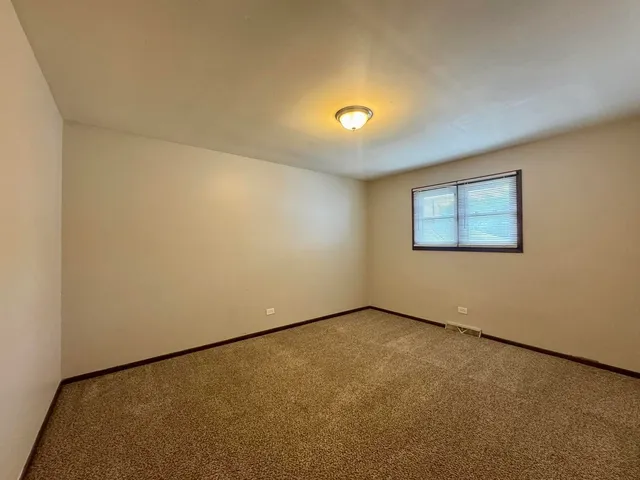 $190,000 | 18013 Park Avenue, Lansing, IL 60438