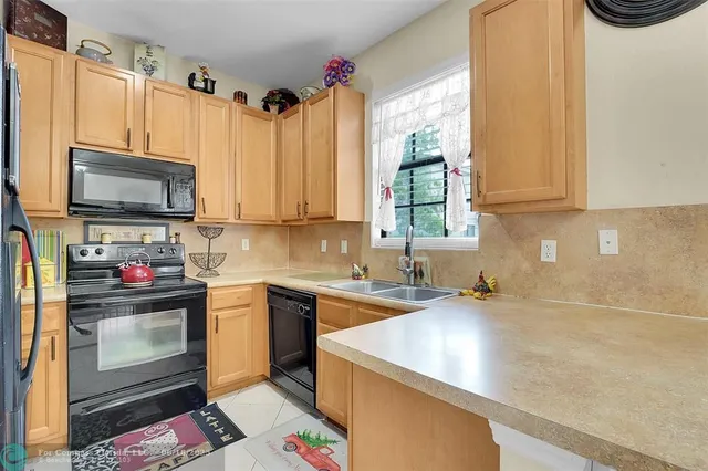 $290,000 | 1764 Southwest Via Rossa, Unit 1764, Port St. Lucie, FL 34953