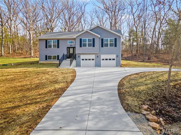 $389,000 | 6650 Shenandoah Drive, Dittmer, MO 63023