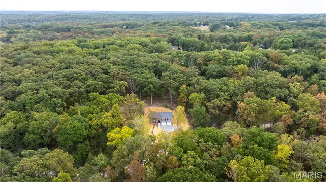 $394,000 | 6650 Shenandoah Drive, Dittmer, MO 63023