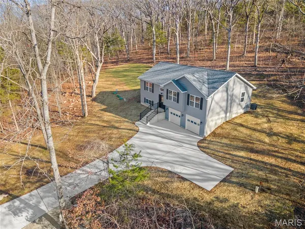 $389,000 | 6650 Shenandoah Drive, Dittmer, MO 63023