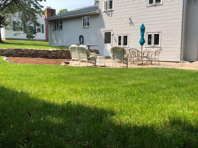 12 Everett Road Cranston, RI 02920 - Photo 4 of 21