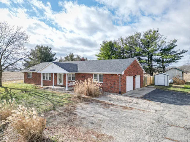 $335,000 | 7664 South 800 East, Edinburgh, IN 46124