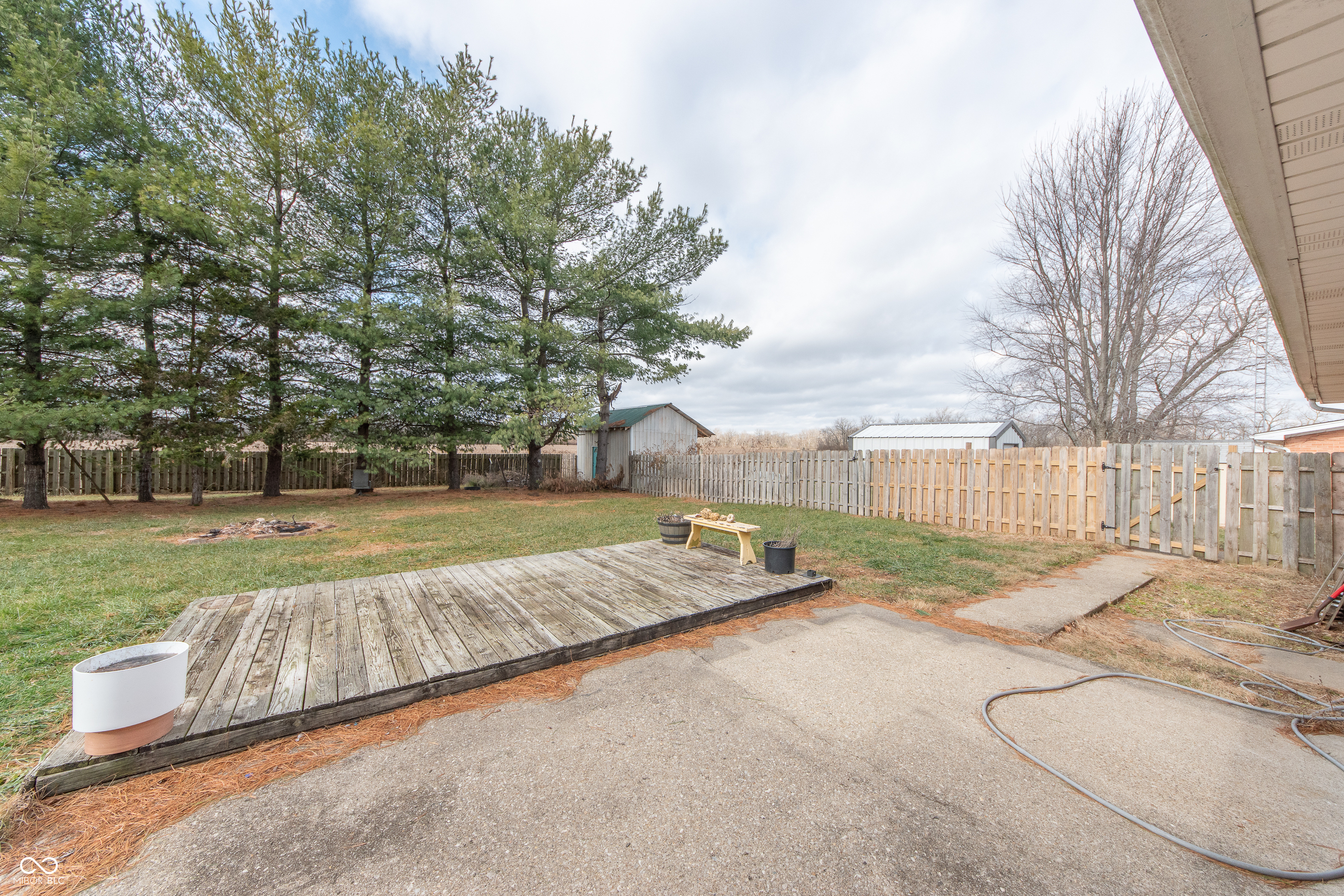 7664 South 800 East Edinburgh, IN 46124 - Photo 35 of 38