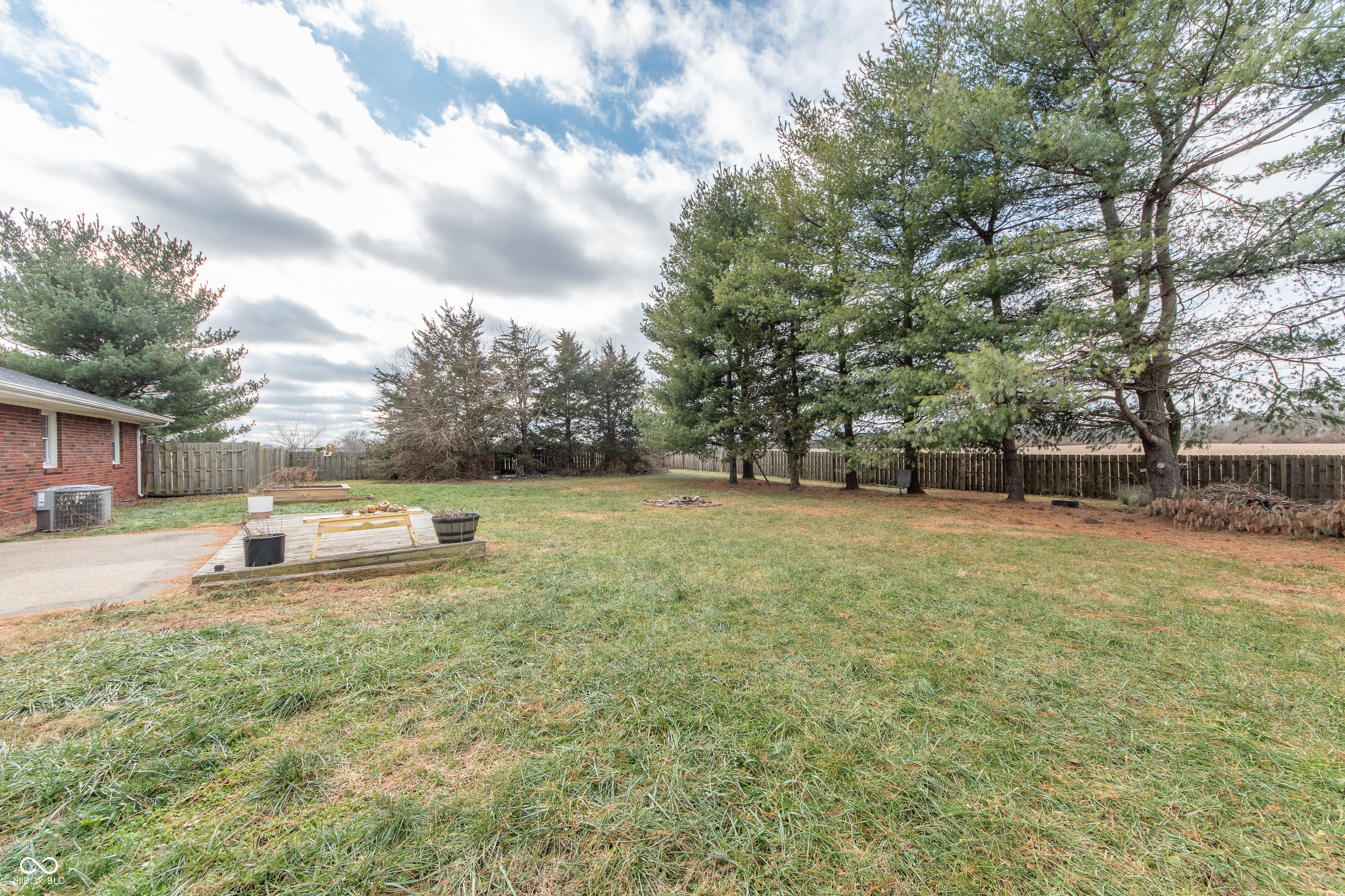 7664 South 800 East Edinburgh, IN 46124 - Photo 36 of 38