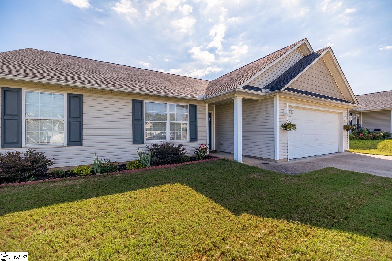 4 Brisbane Drive Fountain Inn, SC 29644 - Photo 3 of 23 Gallery Image 3