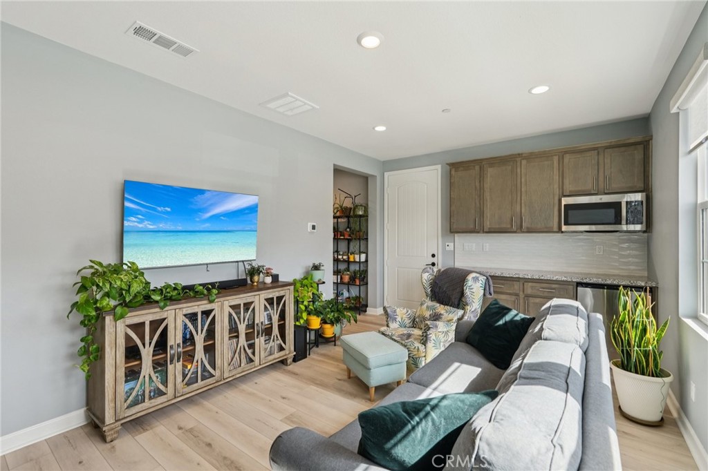 39470 Sagewood Temecula, CA 92591 - Photo 15 of 53 Full in-law suite with private access