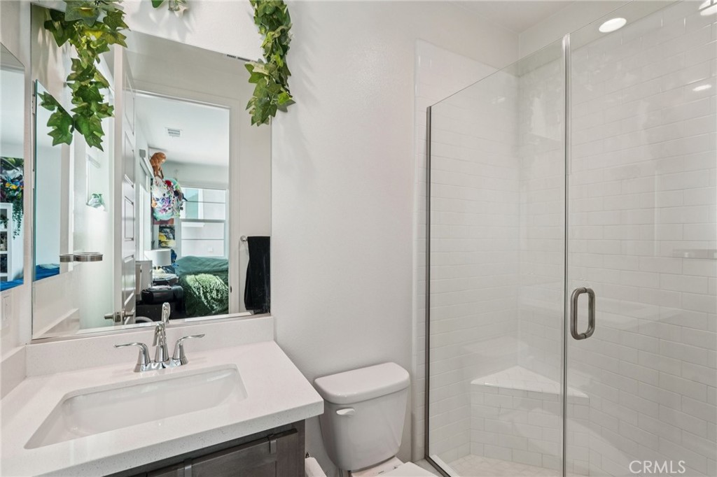 39470 Sagewood Temecula, CA 92591 - Photo 31 of 53 Bedroom with its own bathroom