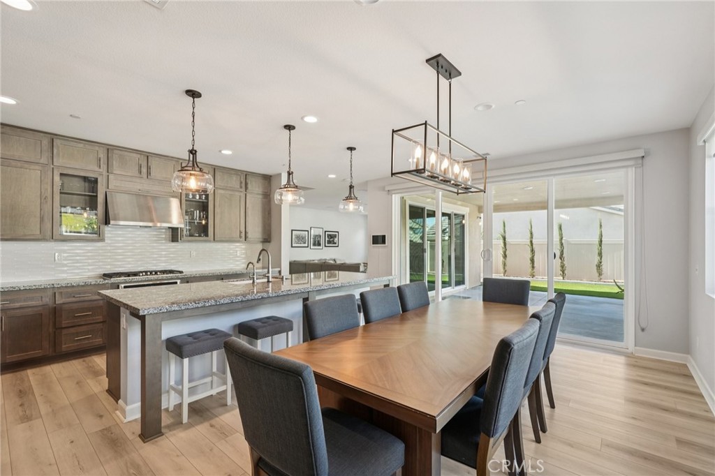 39470 Sagewood Temecula, CA 92591 - Photo 10 of 53 Upgraded kitchen