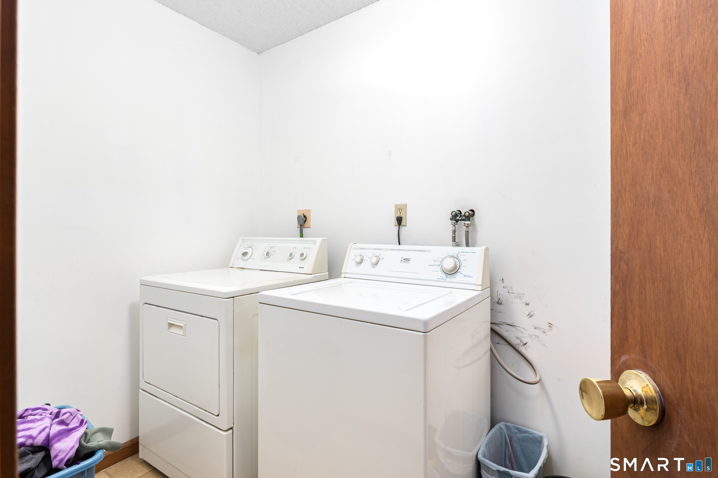 315 East Ridge Road Middletown, CT 06457 - Photo 23 of 39