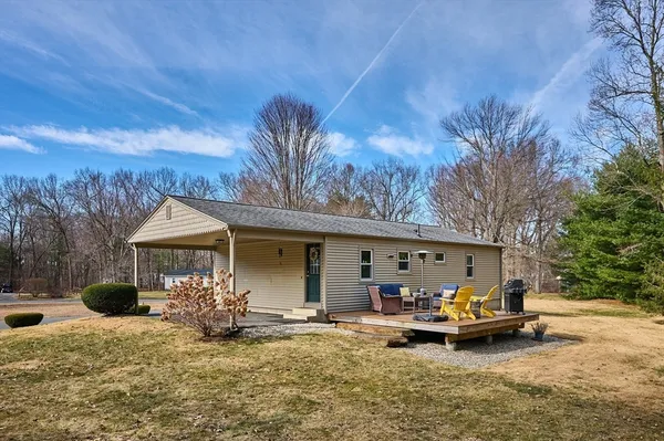 $415,000 | 46 Deepwoods Drive, Amherst, MA 01002