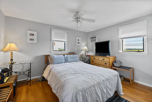 $1,500,000 | 73 Church Street, Hampton, NH 03842