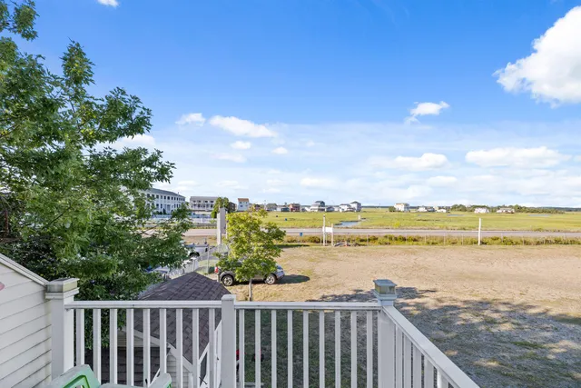 $1,500,000 | 73 Church Street, Hampton, NH 03842