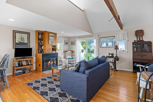 $1,500,000 | 73 Church Street, Hampton, NH 03842