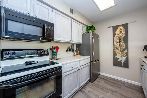 $385,000 | 5632 North Watervliet Road, Unit 16, Watervliet, MI 49098