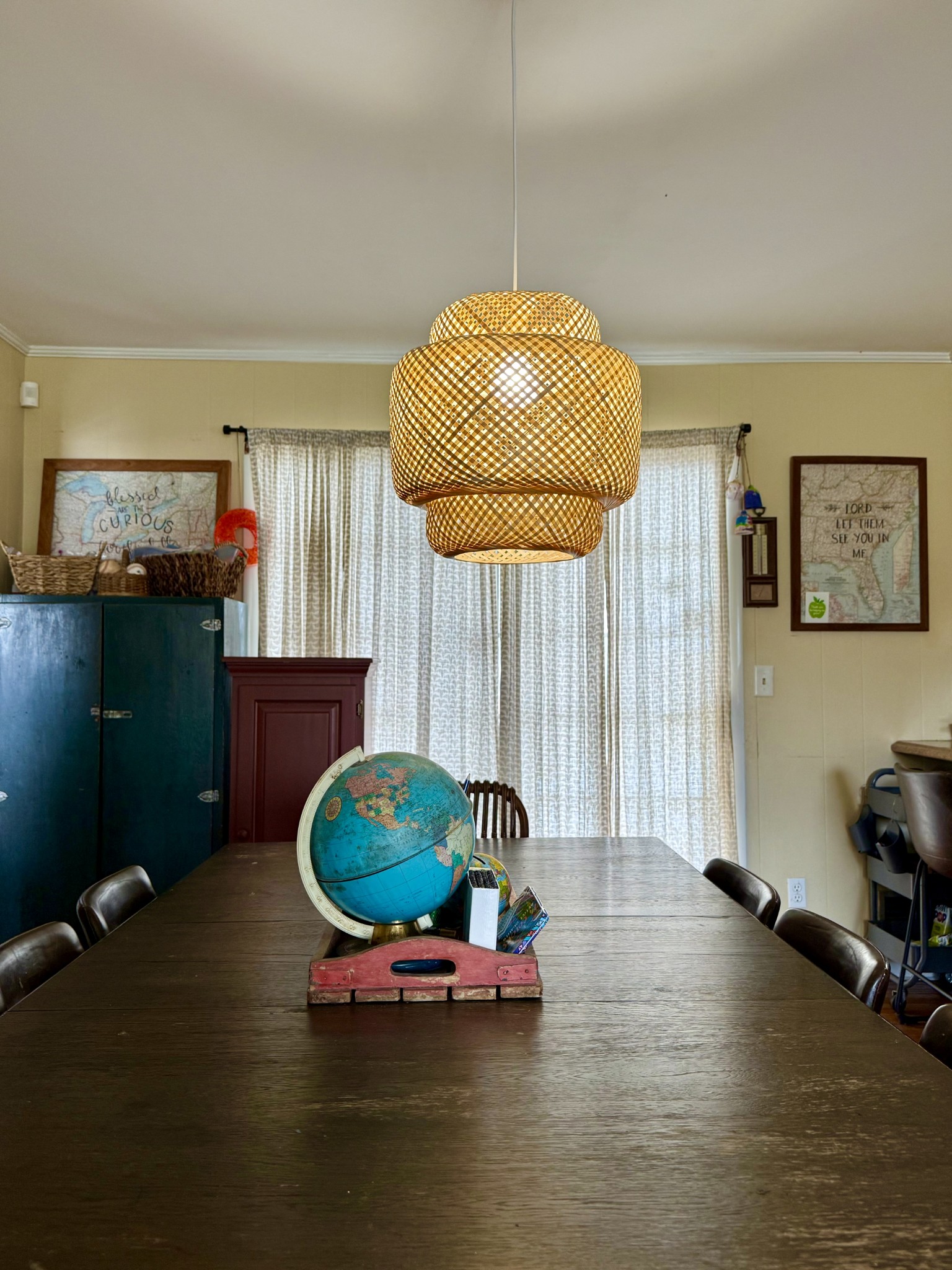 1503 Frances Street Lawrenceburg, TN 38464 - Photo 13 of 44 a room with furniture and a potted plant