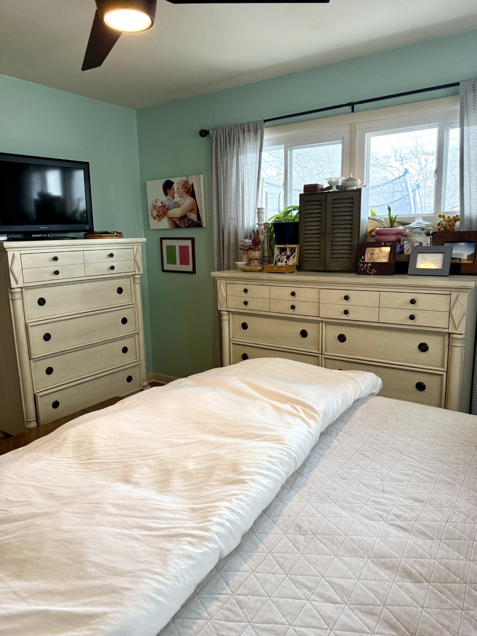 1503 Frances Street Lawrenceburg, TN 38464 - Photo 35 of 44 a bed room with a bed and a television