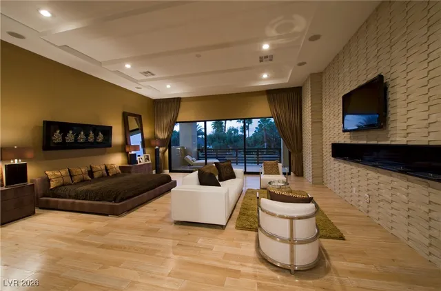 $8,000 | 7418 Yonie Court, Las Vegas, NV 89117