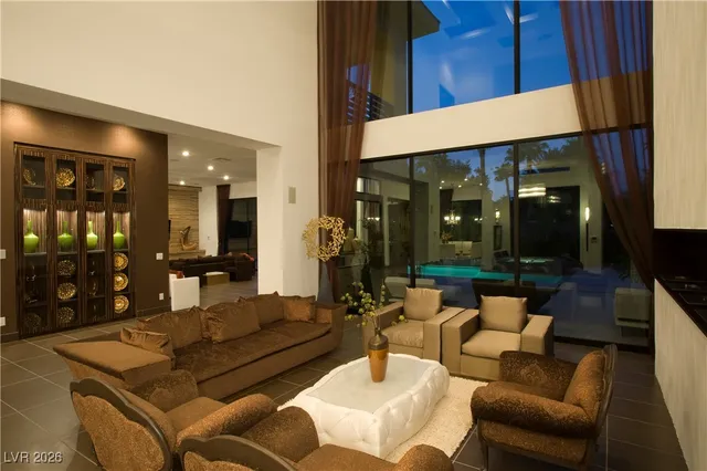 $8,000 | 7418 Yonie Court, Las Vegas, NV 89117