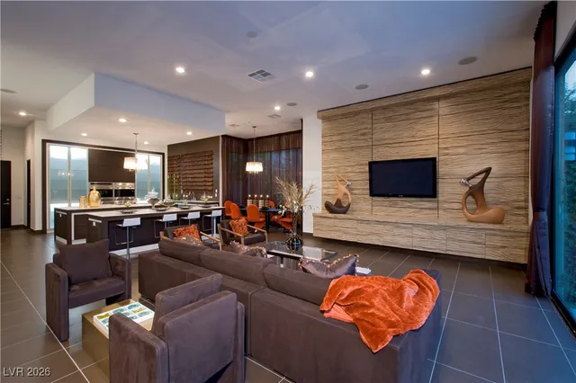 $8,000 | 7418 Yonie Court, Las Vegas, NV 89117