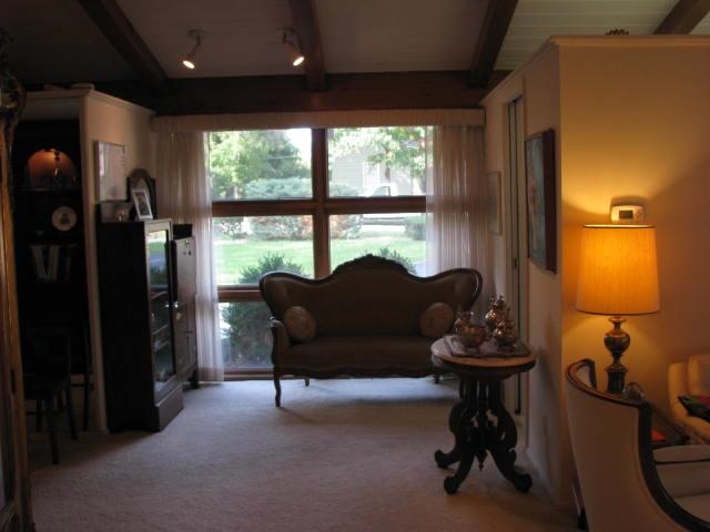 3321 North View Road Rockford, IL 61107 - Photo 3 of 24 a living room with furniture and a window