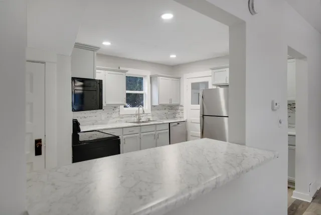 $259,900 | 1258 Blair Avenue, St. Paul, MN 55104