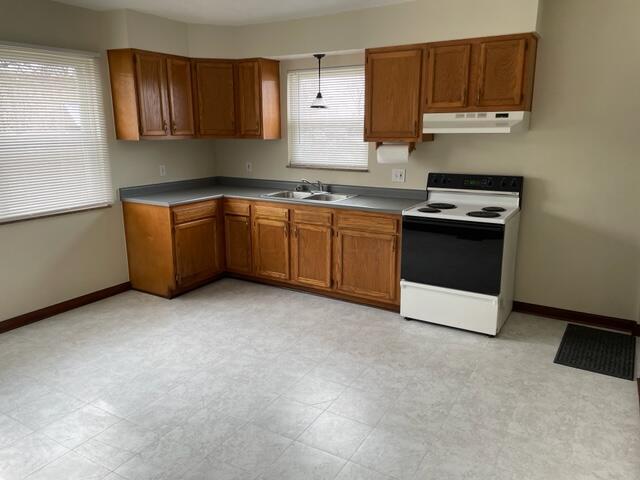2285 Lockbourne Road Columbus, OH 43207 - Photo 6 of 17 Eat In Kitchen
