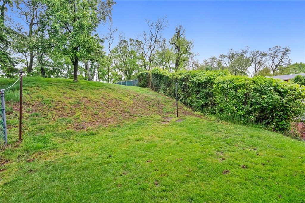 6617 Landview Road Pittsburgh, PA 15217 - Photo 19 of 22 Gallery Image 19