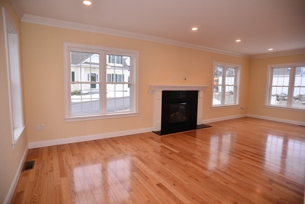 2 Paddock Way, Unit 8 Littleton, MA 01460 - Photo 8 of 25 Gallery Image 8