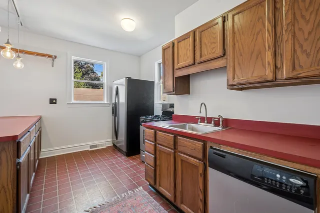 $750,000 | 1723 Greenwood Street, Evanston, IL 60201