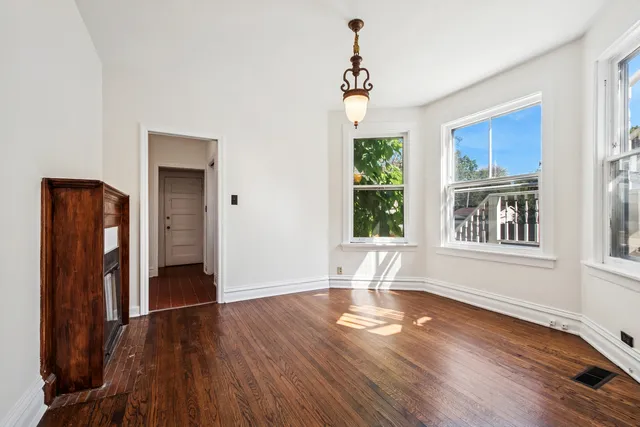 $750,000 | 1723 Greenwood Street, Evanston, IL 60201