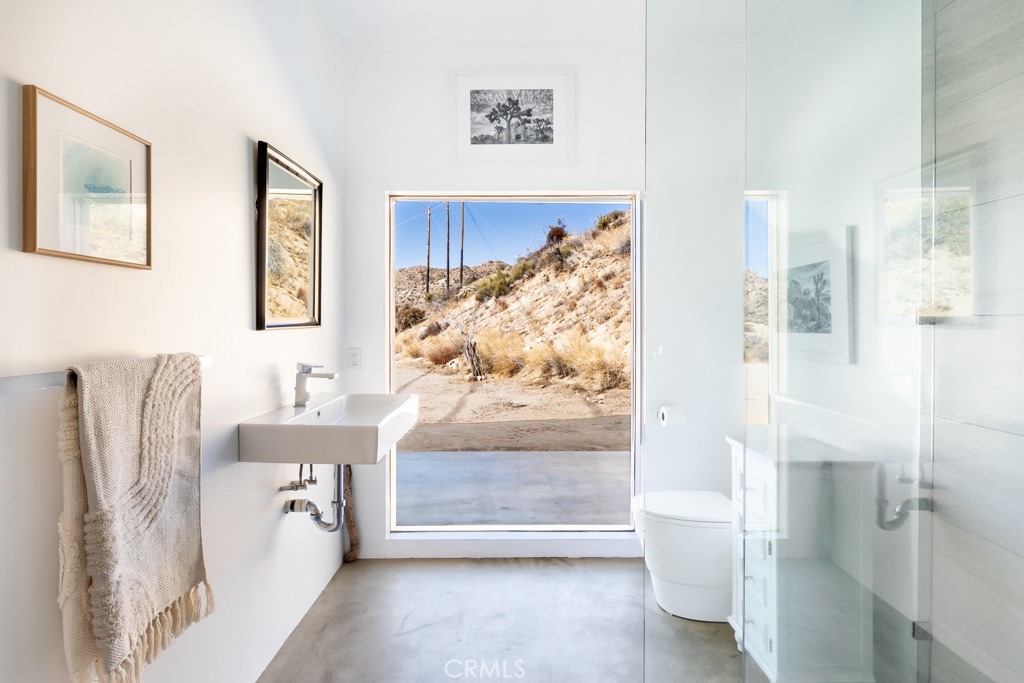 6595 Pioneertown Road Yucca Valley, CA 92284 - Photo 18 of 29