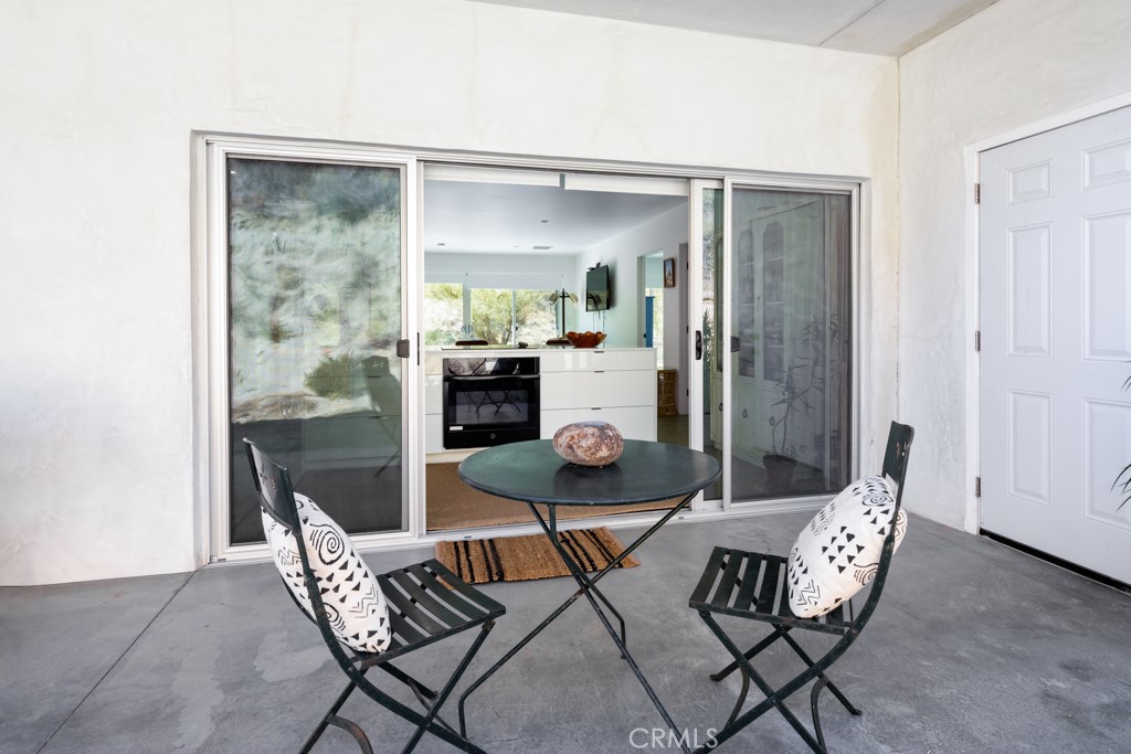 6595 Pioneertown Road Yucca Valley, CA 92284 - Photo 22 of 29