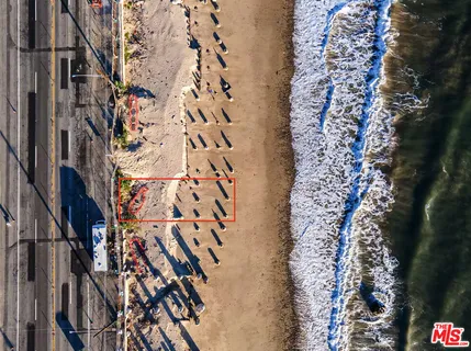 $2,495,000 | 19050 Pacific Coast Highway, Malibu, CA 90265