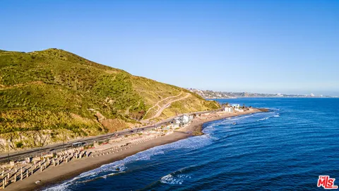 $2,495,000 | 19050 Pacific Coast Highway, Malibu, CA 90265