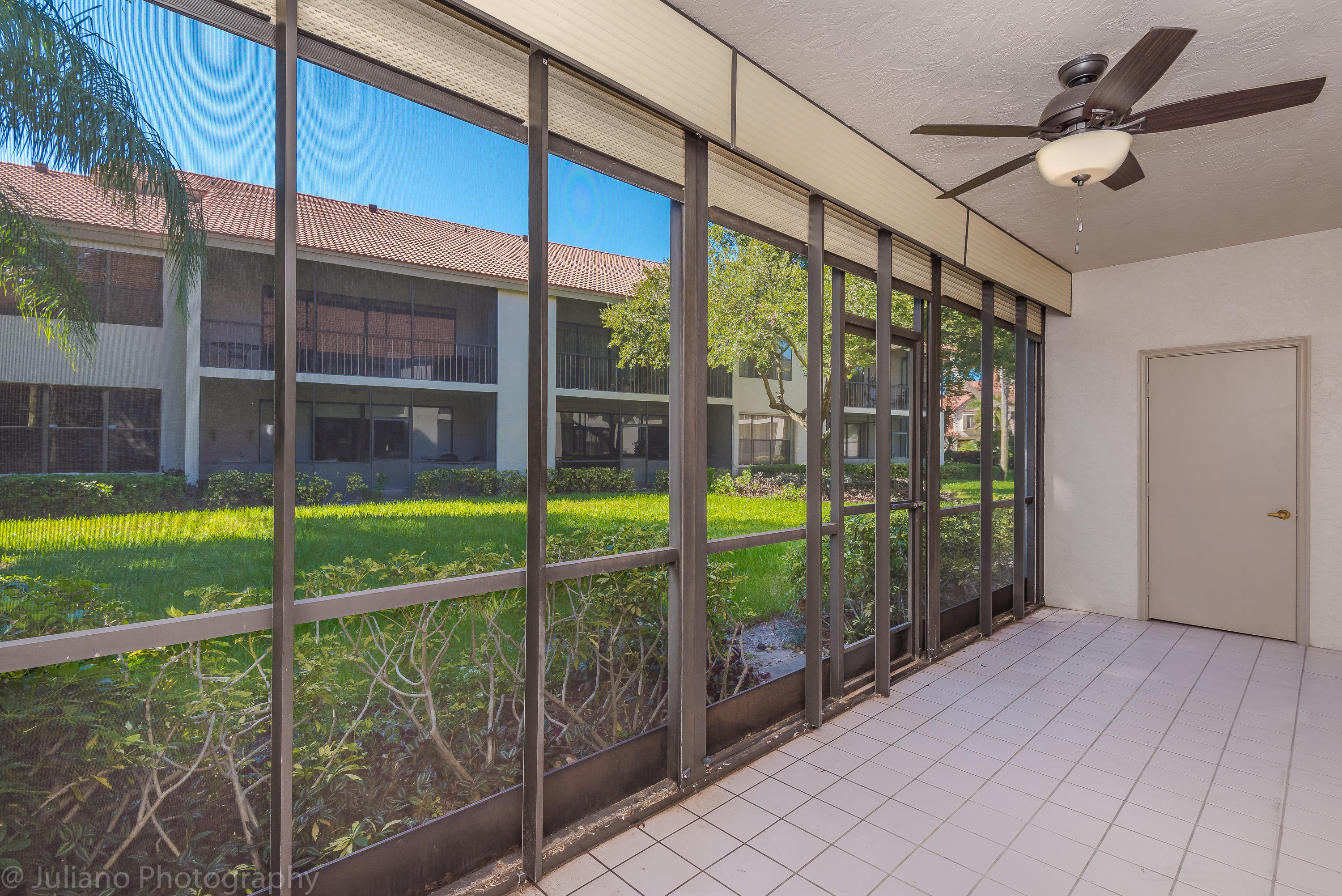 5770 Coach House Circle, Unit B Boca Raton, FL 33486 - Photo 28 of 32 Patio
